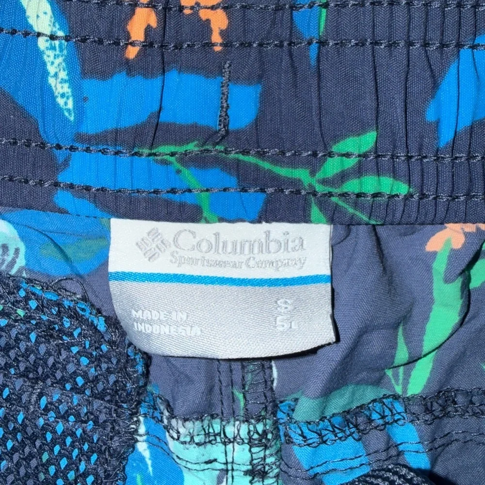 Columbia shorts vibrant